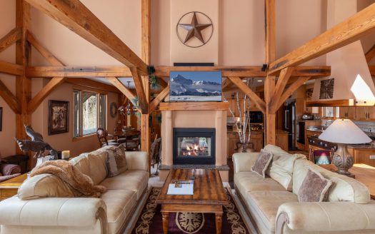 102 Double Eagle Way