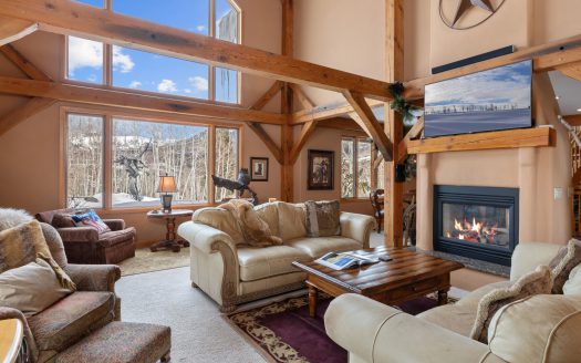 102 Double Eagle Way