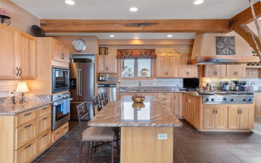 102 Double Eagle Way