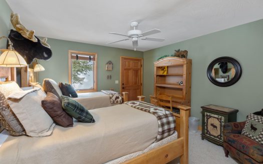 102 Double Eagle Way