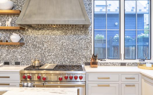 E 127 Columbia Avenue