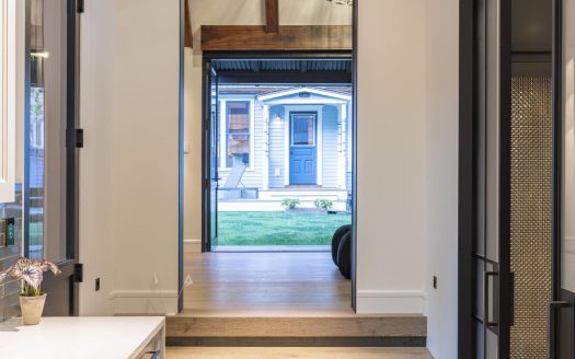 E 127 Columbia Avenue