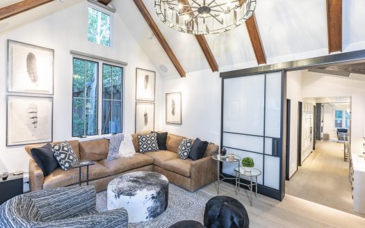 E 127 Columbia Avenue