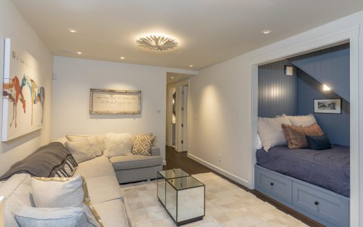 E 127 Columbia Avenue