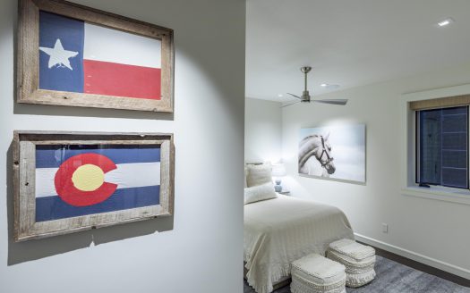 E 127 Columbia Avenue