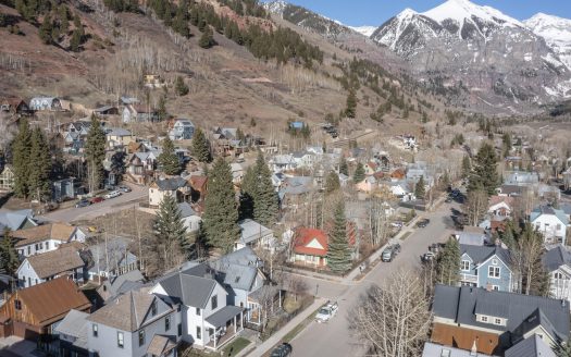 E 127 Columbia Avenue