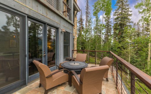 136 San Joaquin Road D101