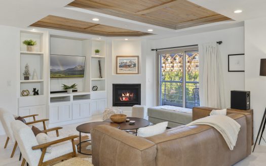 136 Country Club Drive 741/743