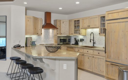 136 Country Club Drive 741/743