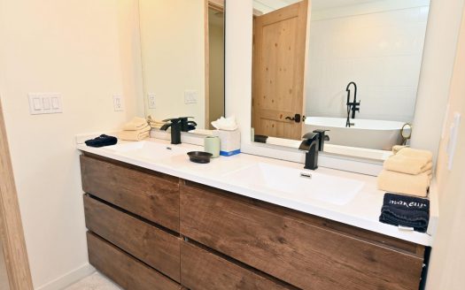 136 Country Club Drive 741/743