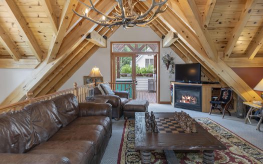 W 627 Colorado Avenue