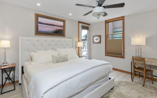 W 627 Colorado Avenue