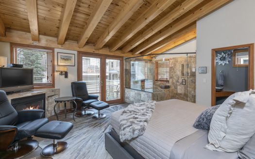 W 627 Colorado Avenue