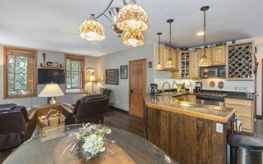 W 627 Colorado Avenue