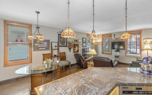 W 627 Colorado Avenue