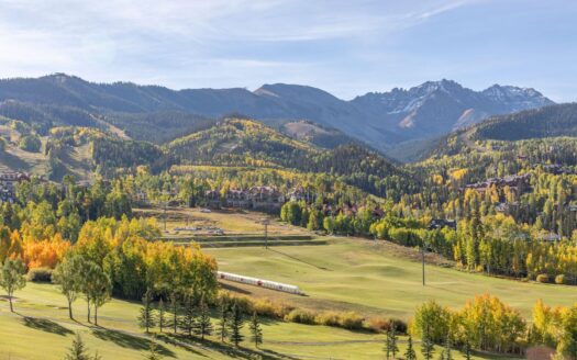 236 Country Club Drive