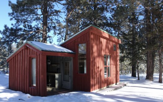 W 80 Piney Woods Way