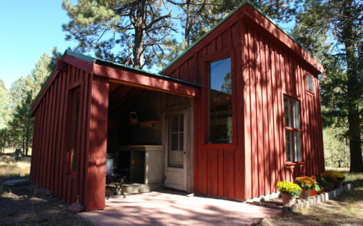 W 80 Piney Woods Way