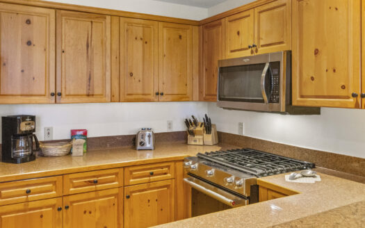 135 San Joaquin Road 303