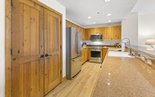 135 San Joaquin Road 303