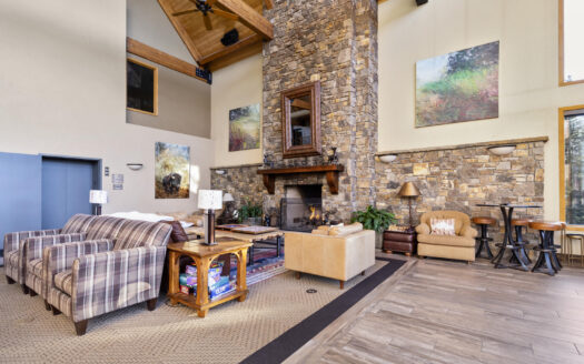 135 San Joaquin Road 303