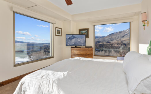 136 Country Club Drive 322