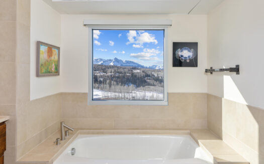 136 Country Club Drive 322