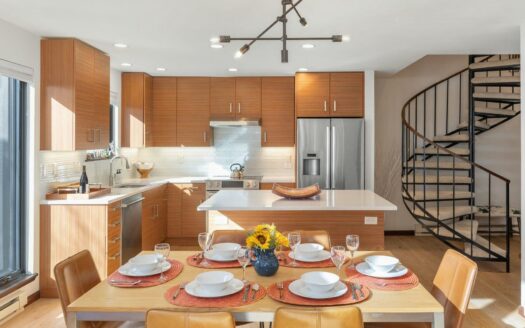 S 134 Tomboy Street 8