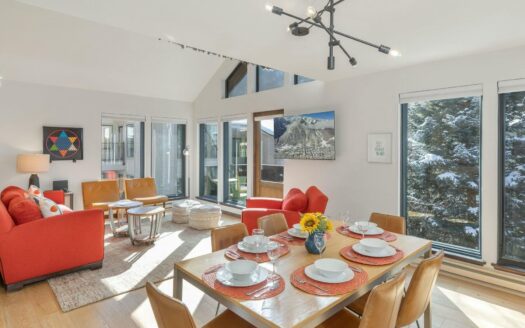 S 134 Tomboy Street 8