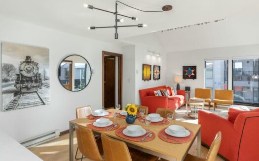 S 134 Tomboy Street 8