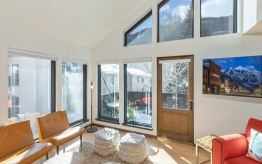 S 134 Tomboy Street 8