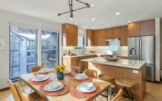 S 134 Tomboy Street 8