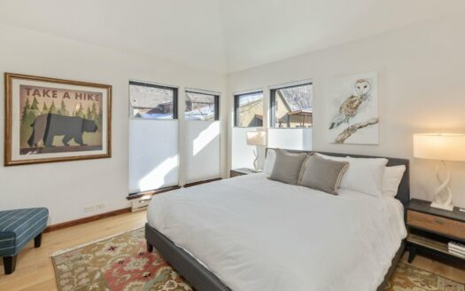 S 134 Tomboy Street 8