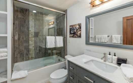 S 134 Tomboy Street 8