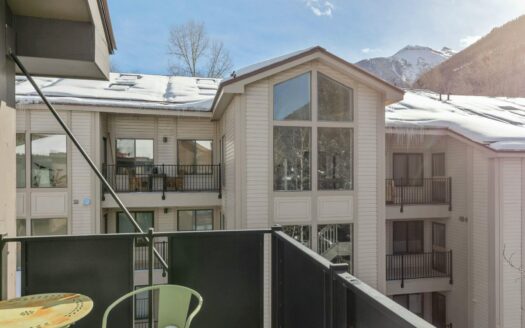 S 134 Tomboy Street 8