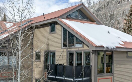 S 134 Tomboy Street 8