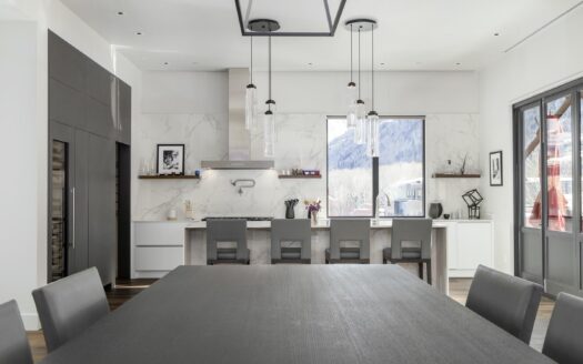 E 126 Colorado Avenue 126R