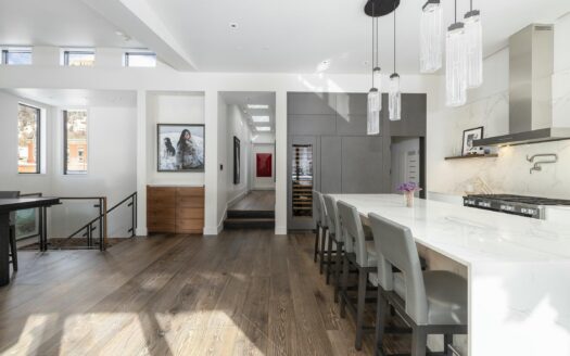 E 126 Colorado Avenue 126R