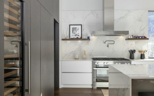 E 126 Colorado Avenue 126R