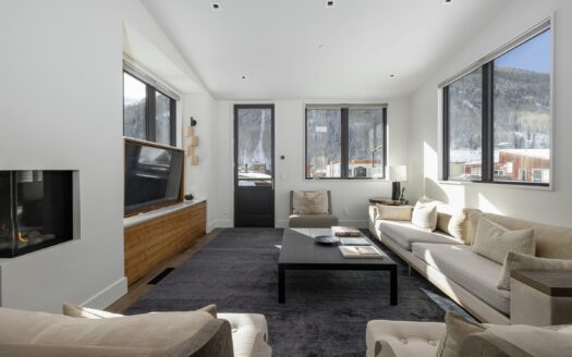 E 126 Colorado Avenue 126R