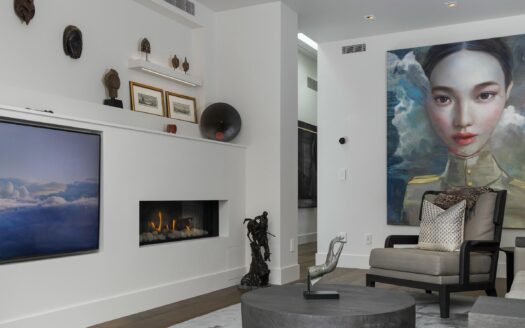 E 126 Colorado Avenue 126R