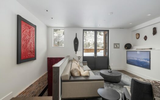 E 126 Colorado Avenue 126R