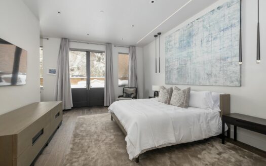 E 126 Colorado Avenue 126R