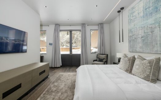 E 126 Colorado Avenue 126R