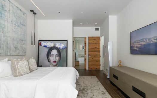 E 126 Colorado Avenue 126R