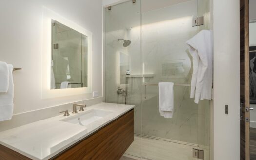 E 126 Colorado Avenue 126R