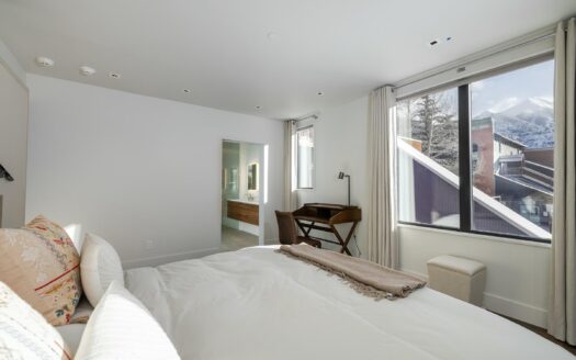 E 126 Colorado Avenue 126R