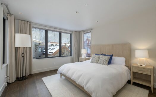 E 126 Colorado Avenue 126R