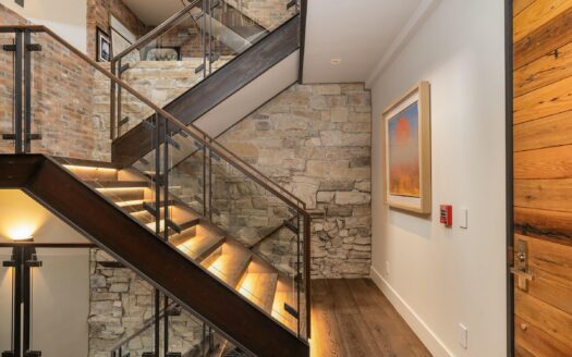 E 126 Colorado Avenue 126R