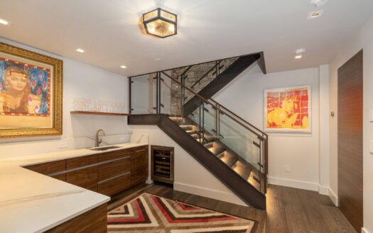 E 126 Colorado Avenue 126R